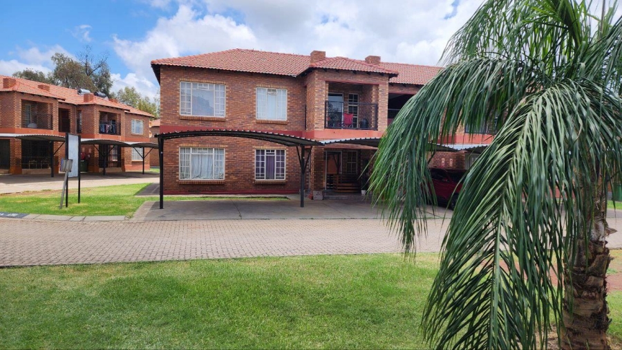 To Let 3 Bedroom Property for Rent in Waterval East North West